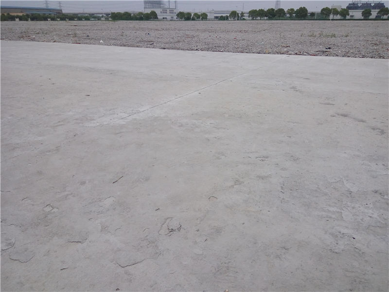 奉賢區(qū)土地出租30畝工業(yè)三合土硬化場(chǎng)地獨(dú)門獨(dú)適合：各種堆放 停車場(chǎng)地